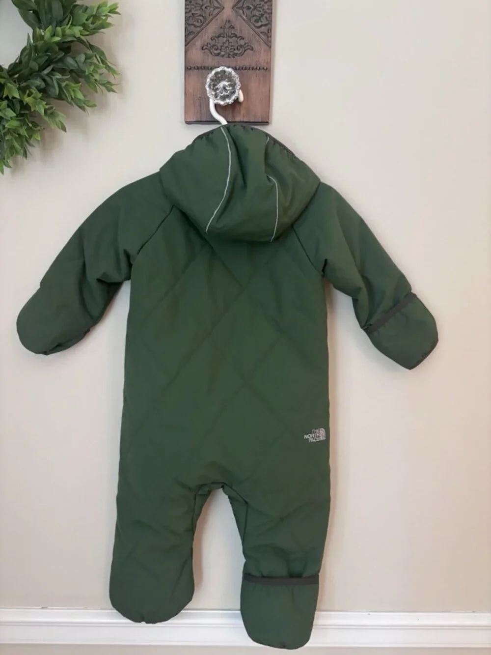 The North Face Infant 12-18M Snowsuit Green Quilted Hooded Bunting One Piece